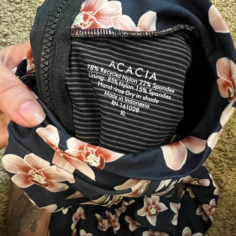 Acacia Ehukai in Isle size XL